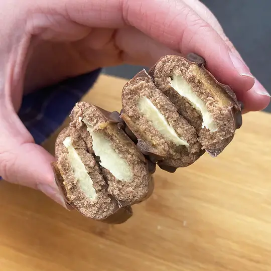 ChocolateFondantBarBiteProductcopy_ec8b5b6d-d3e2-41fb-b6b9-4f6708d0043b_540x